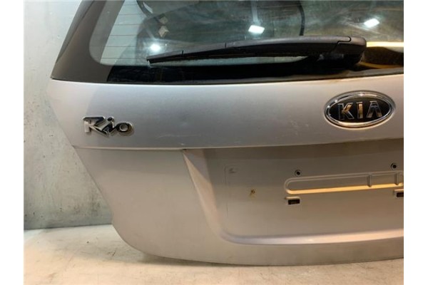 Recambio de porton trasero para kia rio (jb) 1.4 16v referencia OEM IAM 737001G320  