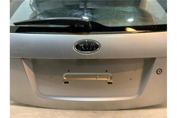 Recambio de porton trasero para kia rio (jb) 1.4 16v referencia OEM IAM 737001G320  