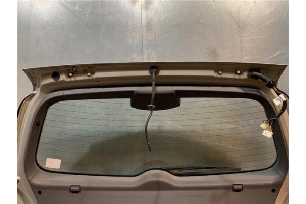 Recambio de porton trasero para kia rio (jb) 1.4 16v referencia OEM IAM 737001G320  