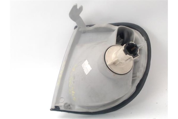 Recambio de intermitente delantero dcho para nissan vanette cargo (hc23) 2.3 d referencia OEM IAM 261307C000  