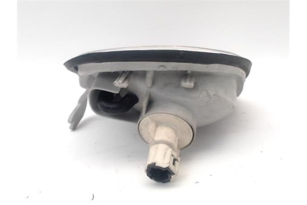 Recambio de intermitente delantero dcho para nissan vanette cargo (hc23) 2.3 d referencia OEM IAM 261307C000  