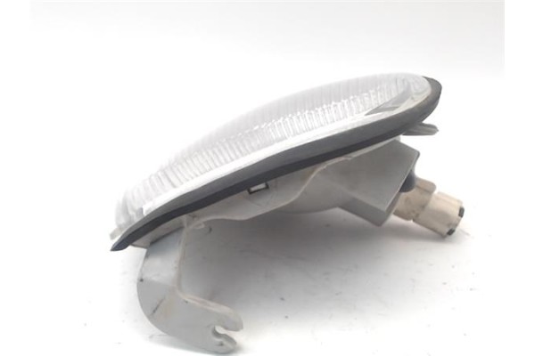 Recambio de intermitente delantero dcho para nissan vanette cargo (hc23) 2.3 d referencia OEM IAM 261307C000  