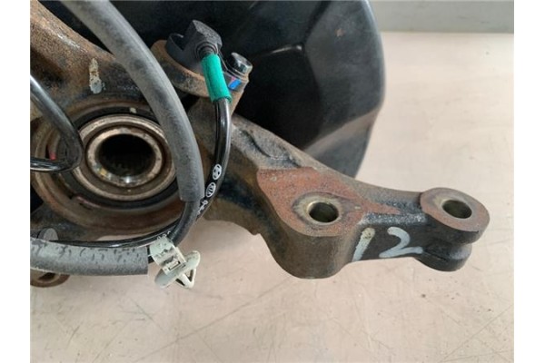 Recambio de mangueta delantero izquierda para kia rio (jb) 1.4 16v referencia OEM IAM 517151G102  