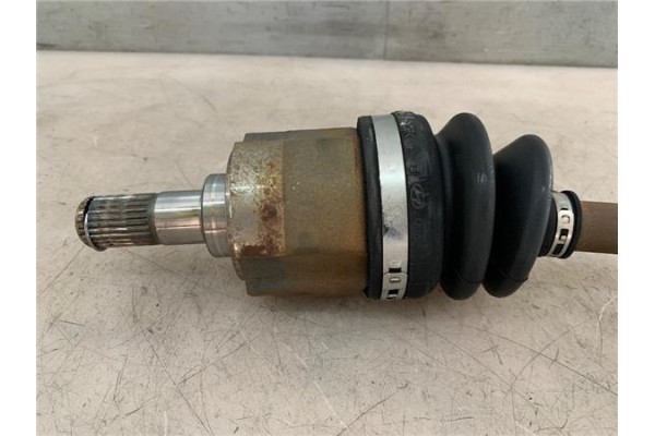 Recambio de palier delantero izquierdo para kia rio (jb) 1.4 16v referencia OEM IAM 495001G011  