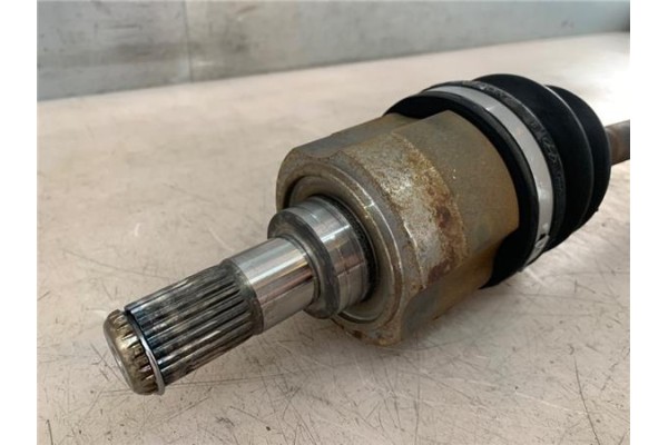 Recambio de palier delantero izquierdo para kia rio (jb) 1.4 16v referencia OEM IAM 495001G011  