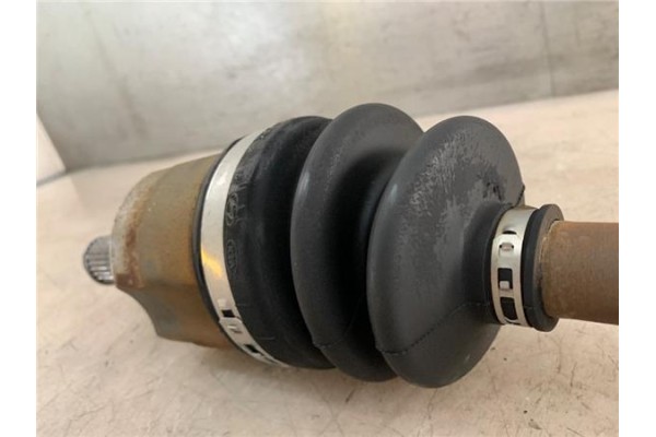 Recambio de palier delantero izquierdo para kia rio (jb) 1.4 16v referencia OEM IAM 495001G011  