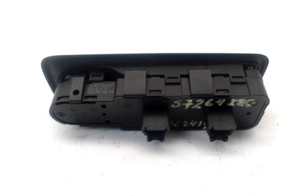 Recambio de botonera puerta delantero izquierda para lancia phedra (180) 2.2 jtd (179axc1a) referencia OEM IAM 1499639898  