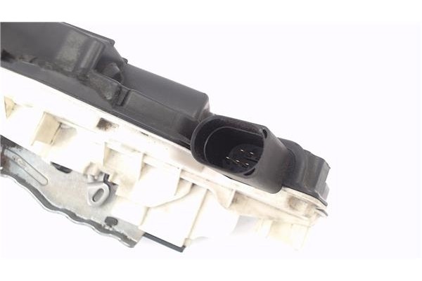 Recambio de cierre electromagnetico delantero izquierdo para seat ibiza berlina (6j5) 1.6 tdi referencia OEM IAM 5N1837015E  