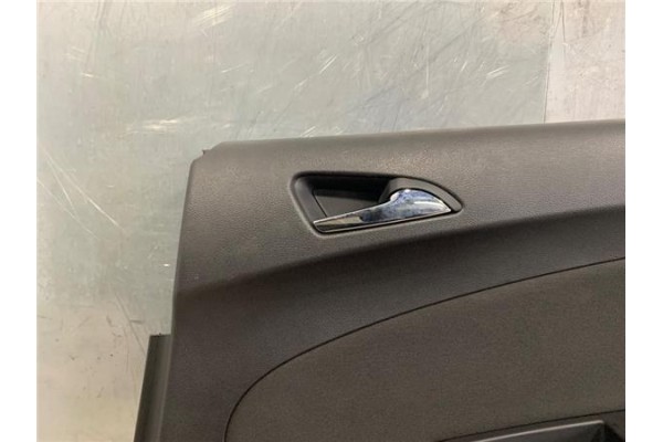 Recambio de asidero puerta trasero derecha para opel astra j berlina 5p 1.6 excellence referencia OEM IAM   