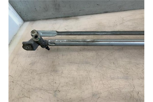 Recambio de brazo limpiaparabrisas delantero para citroen c4 berlina 1.6 exclusive referencia OEM IAM W19436  