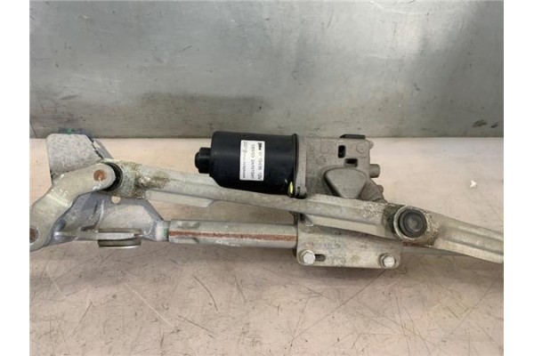Recambio de brazo limpiaparabrisas delantero para citroen c4 berlina 1.6 exclusive referencia OEM IAM W19436  