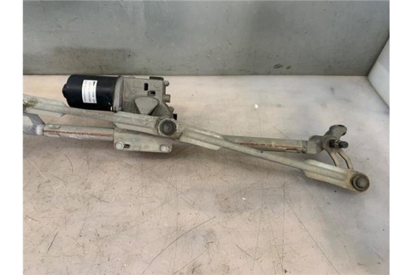 Recambio de brazo limpiaparabrisas delantero para citroen c4 berlina 1.6 exclusive referencia OEM IAM W19436  