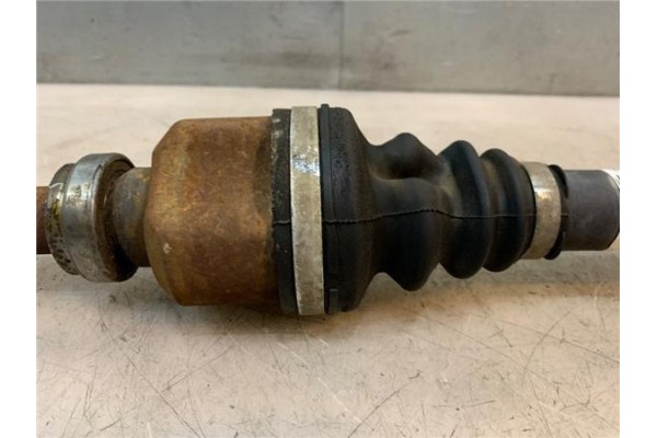 Recambio de palier delantero derecho para citroen c4 berlina 1.6 exclusive referencia OEM IAM 3273VP 9661107280 
