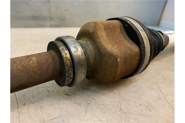 Recambio de palier delantero derecho para citroen c4 berlina 1.6 exclusive referencia OEM IAM 3273VP 9661107280 