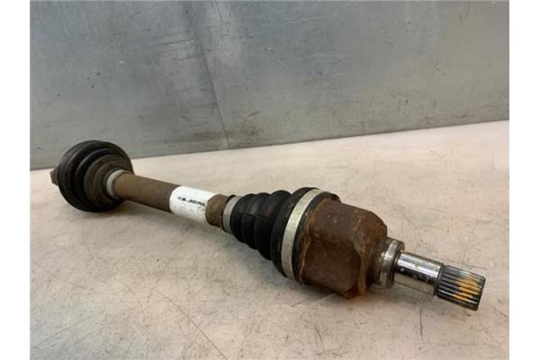 Recambio de palier delantero izquierdo para citroen c4 berlina 1.6 exclusive referencia OEM IAM 3272LH  