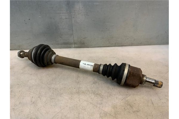 Recambio de palier delantero izquierdo para citroen c4 berlina 1.6 exclusive referencia OEM IAM 3272LH  