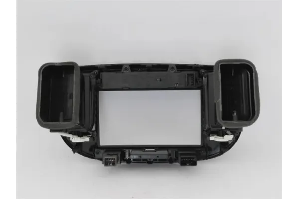 Recambio de embellecedor consola salpicadero para kia rio (jb) 1.4 16v referencia OEM IAM 945201G050 945200T000 