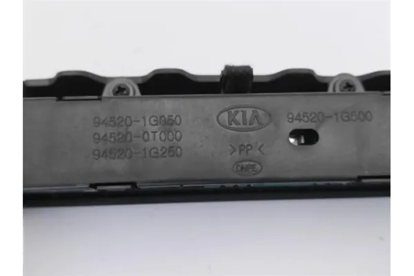 Recambio de embellecedor consola salpicadero para kia rio (jb) 1.4 16v referencia OEM IAM 945201G050 945200T000 