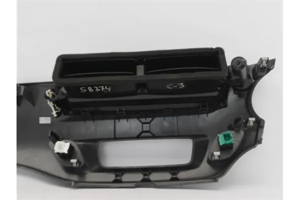 Recambio de embellecedor consola salpicadero para citroen c3 1.4 attraction referencia OEM IAM 9885748677 A1092111 