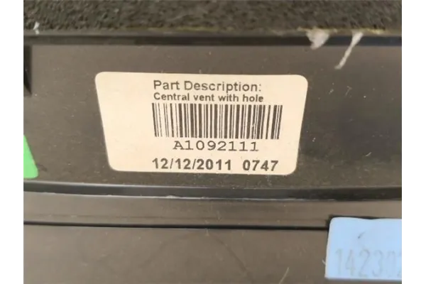 Recambio de embellecedor consola salpicadero para citroen c3 1.4 attraction referencia OEM IAM 9885748677 A1092111 