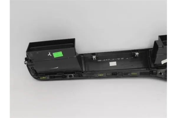 Recambio de embellecedor consola salpicadero para citroen c5 berlina 2.0 audace referencia OEM IAM 9682359677 9682359377 