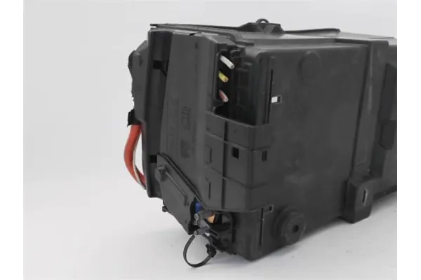 Recambio de tapa bateria para ford focus berlina (cew) 1.5 business referencia OEM IAM AM5110723AF  