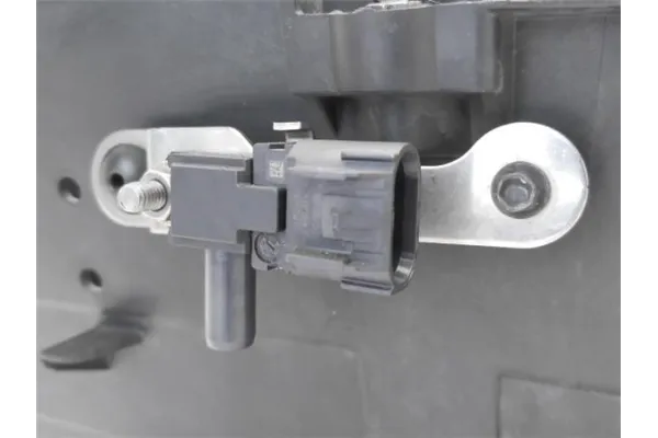 Recambio de tapa bateria para ford focus berlina (cew) 1.5 business referencia OEM IAM AM5110723AF  