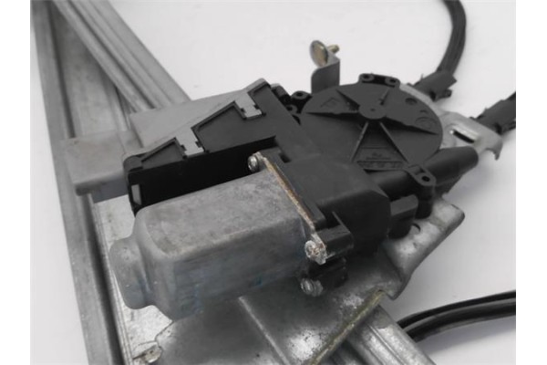 Recambio de elevalunas electrico delantero derecho para citroen c3 pluriel 1.4 hdi cool referencia OEM IAM 9222N9 400620H 