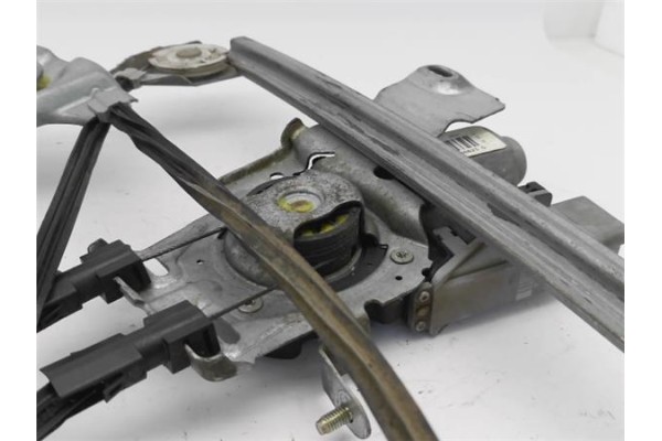 Recambio de elevalunas electrico delantero izquierdo para citroen c3 pluriel 1.4 hdi cool referencia OEM IAM 9221P1 400621G 