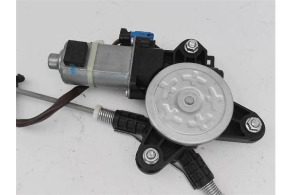 Recambio de elevalunas electrico delantero derecho para chevrolet spark 1.0 basis referencia OEM IAM 95129329 98820M3010 