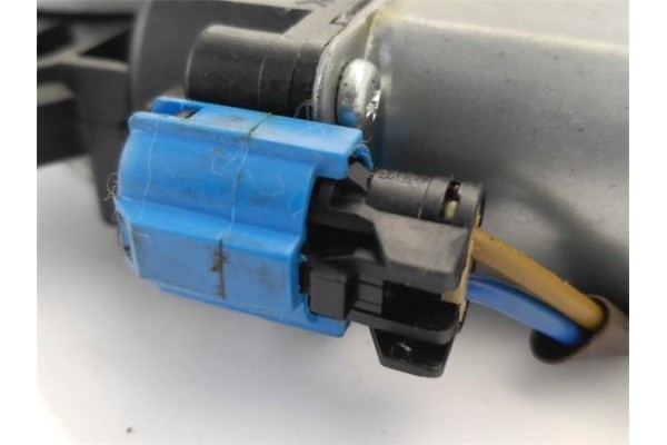 Recambio de elevalunas electrico delantero derecho para chevrolet spark 1.0 basis referencia OEM IAM 95129329 98820M3010 