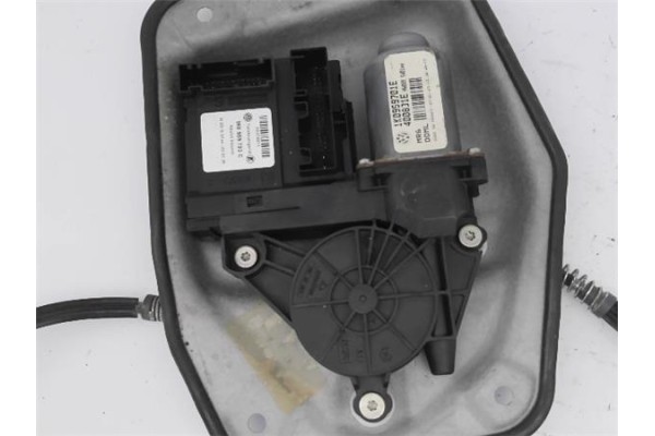 Recambio de elevalunas electrico delantero izquierdo para volkswagen golf v (1k1) 1.6 referencia OEM IAM 1K0959793 1K0959701L 