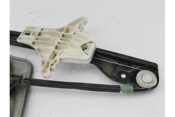 Recambio de elevalunas electrico trasero derecho para volkswagen golf v (1k1) 1.6 referencia OEM IAM 1K0959704F  