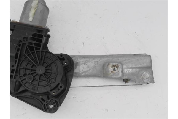 Recambio de elevalunas electrico delantero derecho para citroen c4 berlina 1.6 exclusive referencia OEM IAM 9222GN 430092CO 