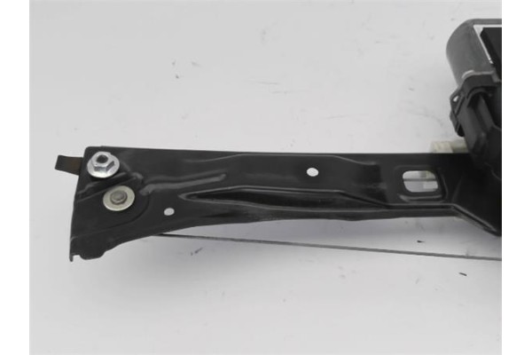Recambio de elevalunas electrico delantero izquierdo para fiat qubo (300) 1.3 active referencia OEM IAM 1368331080 130822398 