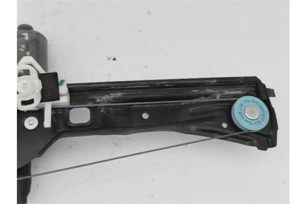 Recambio de elevalunas electrico delantero izquierdo para fiat qubo (300) 1.3 active referencia OEM IAM 1368331080 130822398 
