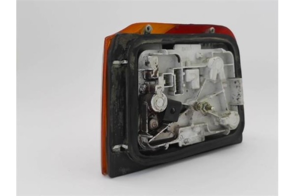 Recambio de piloto trasero derecho para peugeot 205 berlina 1.4 referencia OEM IAM 635129  