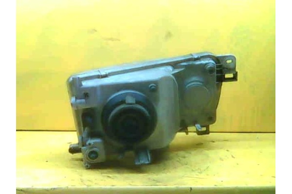 Recambio de faro delantero izquierdo para nissan serena (c23m) 1.6 16v referencia OEM IAM 260607C002  