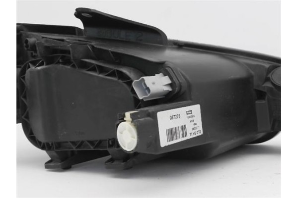 Recambio de faro delantero izquierdo para peugeot 206 1.4 i referencia OEM IAM 6204S9  