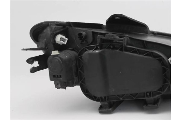 Recambio de faro delantero izquierdo para peugeot 206 1.4 i referencia OEM IAM 6204S9  