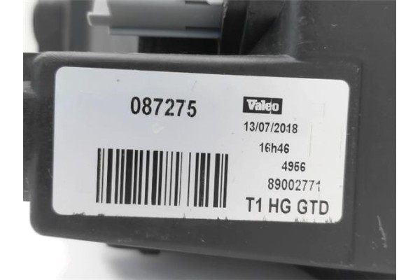 Recambio de faro delantero izquierdo para peugeot 206 1.4 i referencia OEM IAM 6204S9  