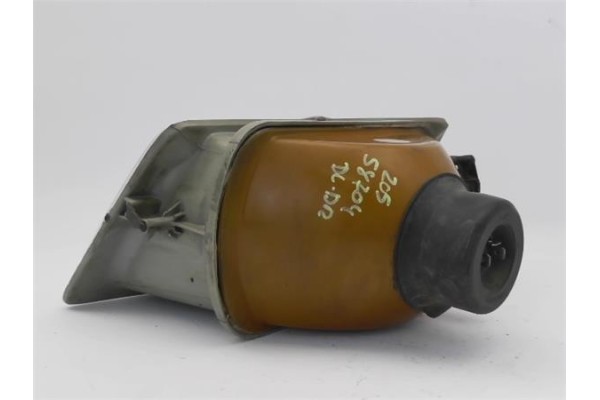 Recambio de faro delantero dcho para peugeot 205 berlina 1.4 referencia OEM IAM 6205A4  