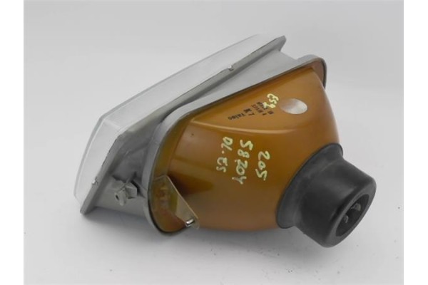 Recambio de faro delantero izquierdo para peugeot 205 berlina 1.4 referencia OEM IAM 6204A4  