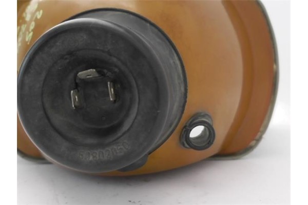 Recambio de faro delantero izquierdo para peugeot 205 berlina 1.4 referencia OEM IAM 6204A4  