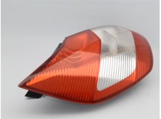 Recambio de piloto trasero izquierdo para renault scenic ii (jm) 1.6 (jm0c, jm0j, jm1b) referencia OEM IAM 8200127704  