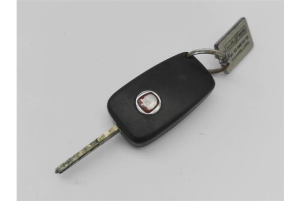 Recambio de tapon combustible para fiat qubo (300) 1.3 active referencia OEM IAM 46785426  