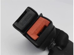 Recambio de anclaje cinturon trasero izquierdo para renault clio ii fase ii (b/cb0) 1.4 authentique referencia OEM IAM 820068404