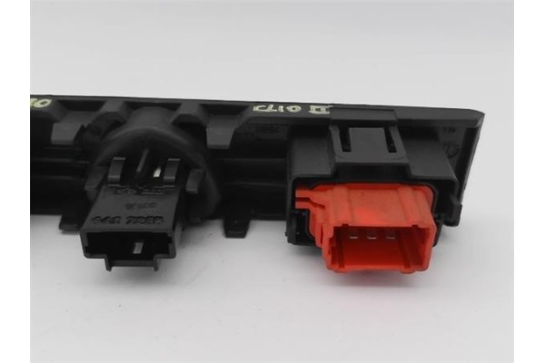 Recambio de mando multifuncion para renault clio ii fase ii (b/cb0) 1.4 authentique referencia OEM IAM 8200071224  