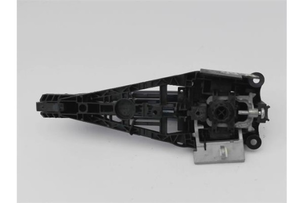 Recambio de maneta exterior delantero derecha para opel astra j 1.7 cdti referencia OEM IAM 138616  