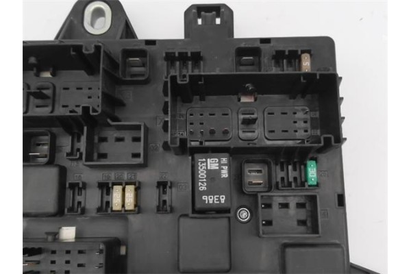 Recambio de caja fusibles/rele para opel astra j 1.7 cdti referencia OEM IAM 1247079 365927271 